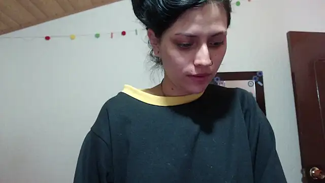 Snapshot of Gaby_cute_16 chatting on 10, 10, 2025 Gaby cute 16 online show from 10, 10, 2025