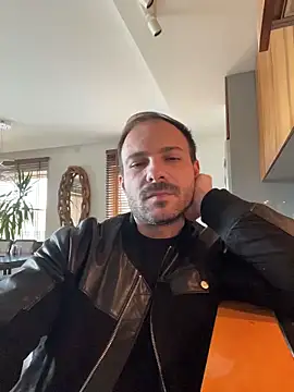 Adventurehotman online show from 3, 11, 2025