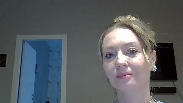 ZarinaSwift online show from 26, 4, 2026