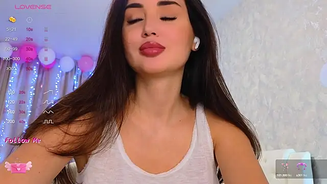 LaraSkinny online show from 19, 12, 2024