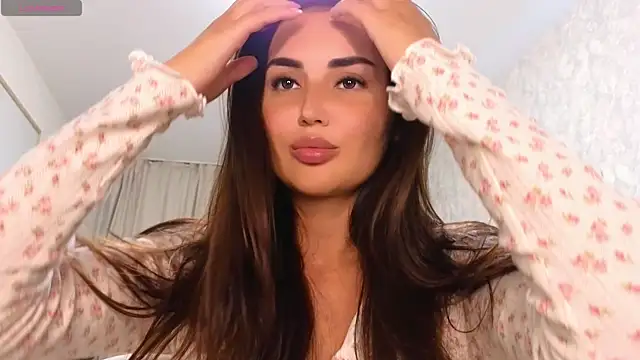 LaraSkinny online show from 2, 10, 2025