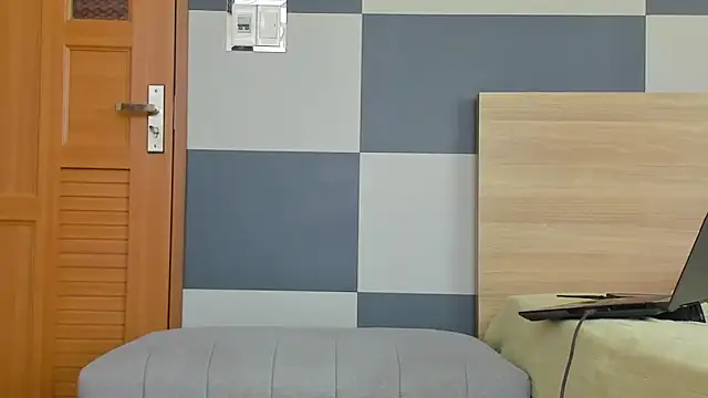 Kiera Thomas online show from 21, 4, 2026