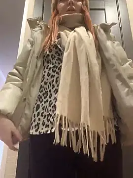 AmmyHot online show from 1, 2, 2025