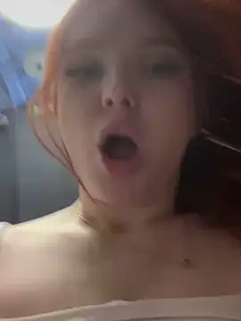 AmmyHot online show from 1, 2, 2025