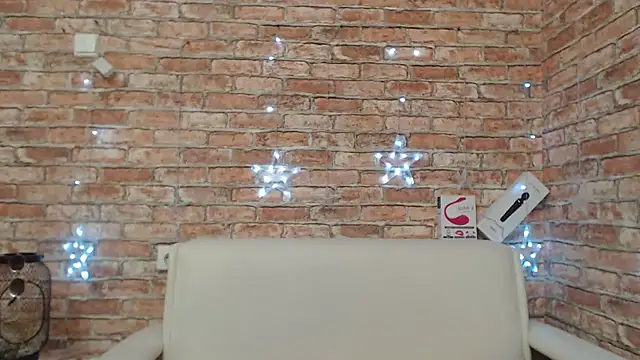 Amelia Kiss  online show from 23, 4, 2026