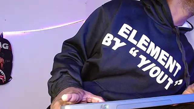 king  Black online show from 14, 3, 2026