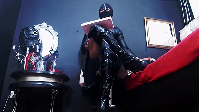 Snapshot of Mistress_dominick chatting on 13, 3, 2025 Mistress dominick online show from 13, 3, 2025