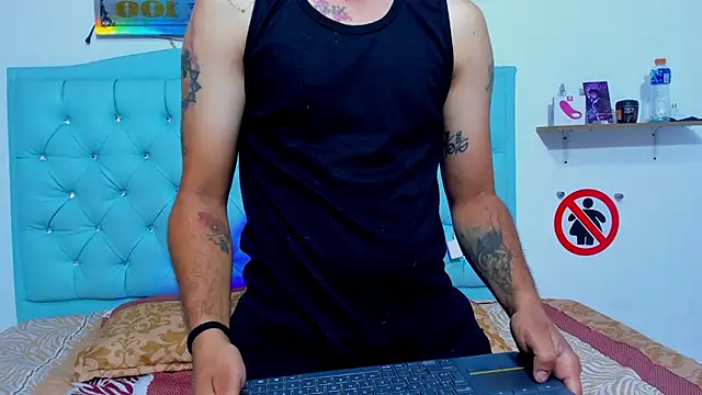 Bad Couple 1 online show from 16, 10, 2025