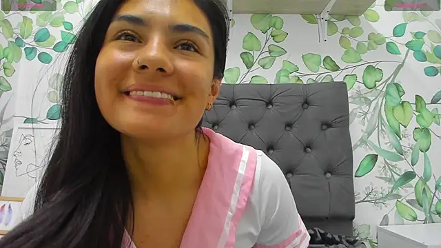 atilanadiaz7 online show from 10, 2, 2025