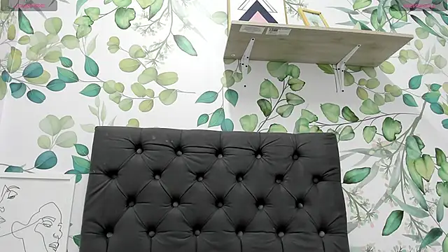 atilanadiaz7 online show from 23, 2, 2025