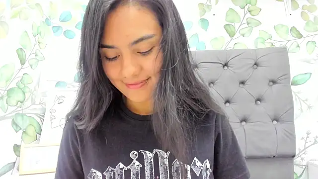 atilanadiaz7 online show from 14, 10, 2025