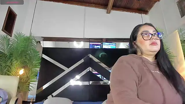 emily-fox online show from 22, 2, 2025