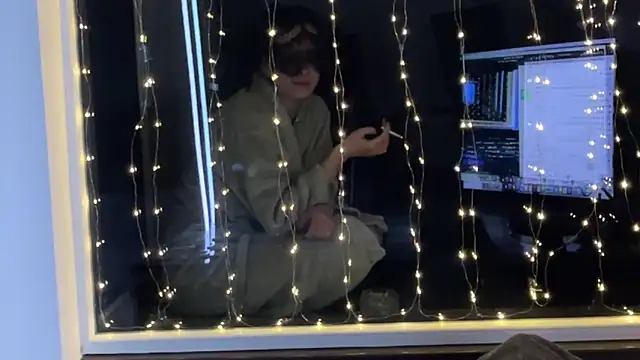 Snapshot of Missy_baby chatting on 12, 3, 2025 Missy baby online show from 12, 3, 2025