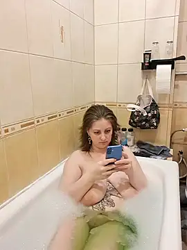 Sakura Green online show from 27, 2, 2025