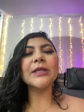 Juli Walker online show from 9, 3, 2026