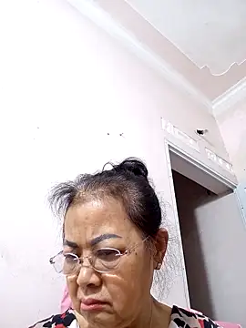 Hotestlove online show from 4, 3, 2026