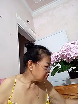 Hotestlove online show from 22, 4, 2026