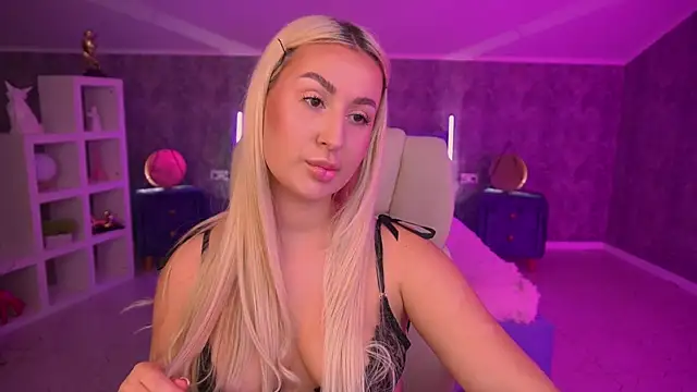 LiaBrazzerr online show from 20, 5, 2026