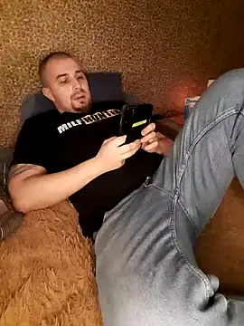 Foxyshaved online show from 4, 2, 2025