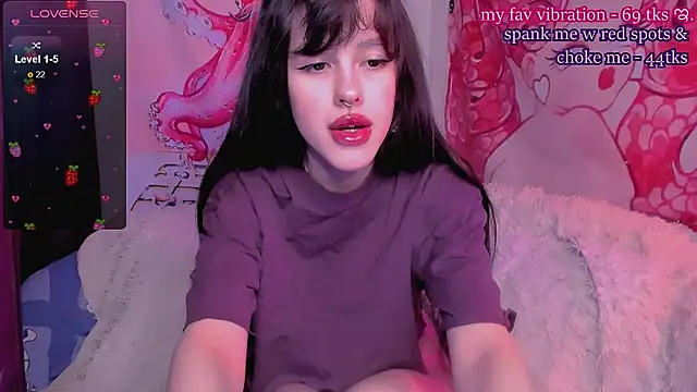 Snapshot of Sofagreen_ chatting on 12, 12, 2024 Sofagreen online show from 12, 12, 2024