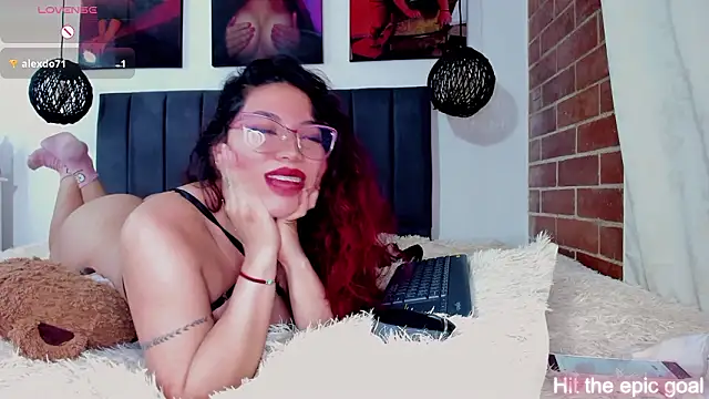 Snapshot of kyliejenner_hot chatting on 3, 2, 2026 kyliejenner hot online show from 3, 2, 2026