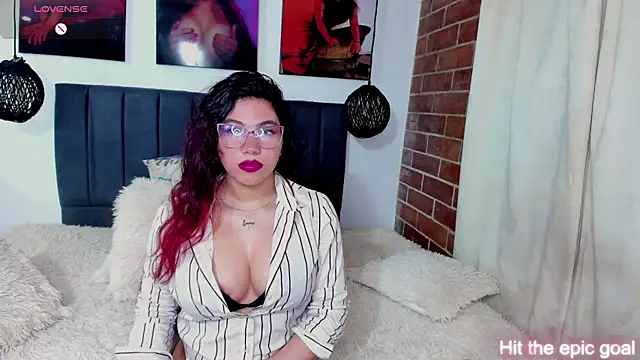 Snapshot of kyliejenner_hot chatting on 19, 6, 2026 kyliejenner hot online show from 19, 6, 2026