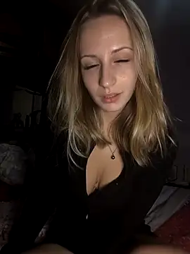 emma4xxx online show from 20, 12, 2025