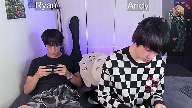 Aventure Twinks online show from 8, 12, 2024