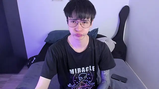 Aventure Twinks online show from 26, 9, 2025