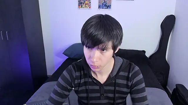 Aventure Twinks online show from 2, 11, 2025