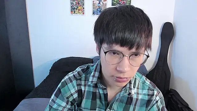 Aventure Twinks online show from 8, 2, 2026