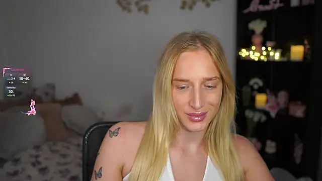Snapshot of Nicolette__Shea_ chatting on 14, 12, 2024 Nicolette Shea online show from 14, 12, 2024