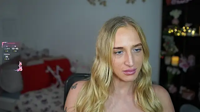 Snapshot of Nicolette__Shea_ chatting on 23, 12, 2024 Nicolette Shea online show from 23, 12, 2024