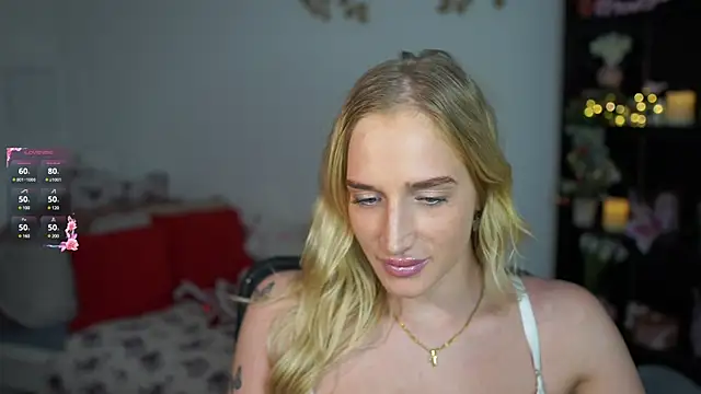 Snapshot of Nicolette__Shea_ chatting on 29, 12, 2024 Nicolette Shea online show from 29, 12, 2024