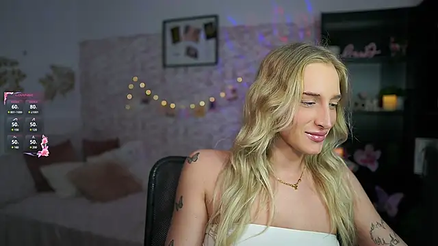 Snapshot of Nicolette__Shea_ chatting on 9, 3, 2025 Nicolette Shea online show from 9, 3, 2025