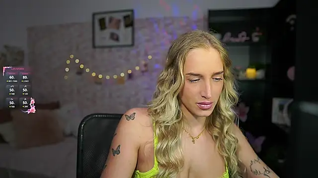 Snapshot of Nicolette__Shea_ chatting on 11, 3, 2025 Nicolette Shea online show from 11, 3, 2025