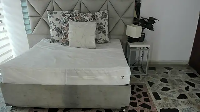 nina pons online show from 14, 10, 2025