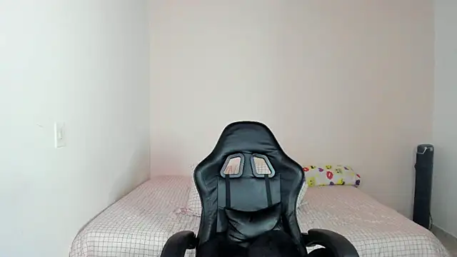 nina pons online show from 21, 4, 2026