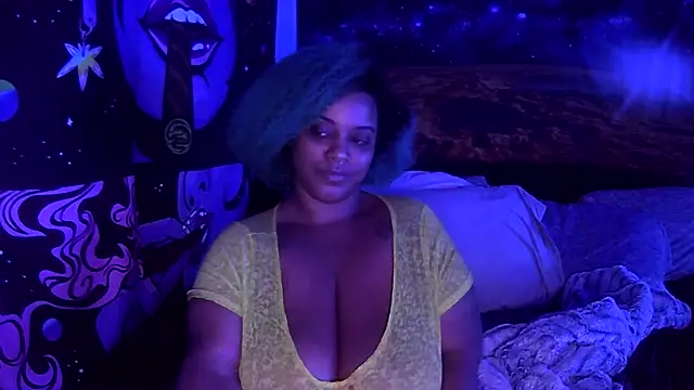 Snapshot of AutumnHart chatting on 1, 1, 2025 AutumnHart online show from 1, 1, 2025