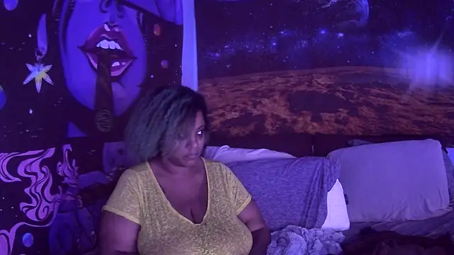 Snapshot of AutumnHart chatting on 4, 2, 2025 AutumnHart online show from 4, 2, 2025