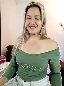 valeriahunter1 online show from 3, 1, 2025