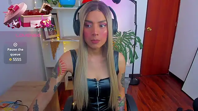 Yeriawaddell  online show from 6, 1, 2025