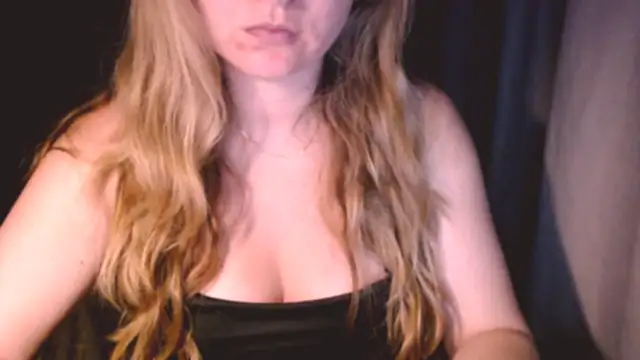 Snapshot of fiona_cute_2 chatting on 12, 7, 2026 fiona cute 2 online show from 12, 7, 2026