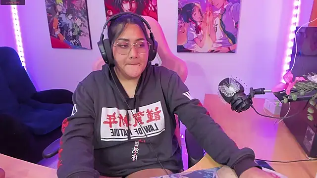 Snapshot of haru_u2 chatting on 21, 1, 2025 haru u2 online show from 21, 1, 2025