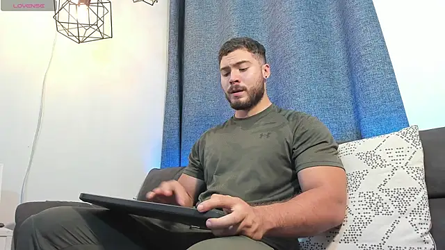 SebastianVilla  online show from 18, 2, 2025