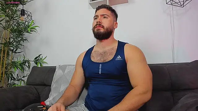 Snapshot of SebastianVilla_ chatting on 14, 5, 2026 SebastianVilla online show from 14, 5, 2026