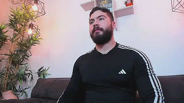 Snapshot of SebastianVilla_ chatting on 26, 5, 2026 SebastianVilla online show from 26, 5, 2026