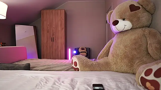 VikkiLustfull online show from 13, 2, 2026