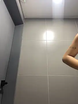 Emilia Bakerr online show from 2, 12, 2024