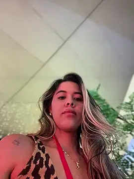 Emilia Bakerr online show from 18, 12, 2024